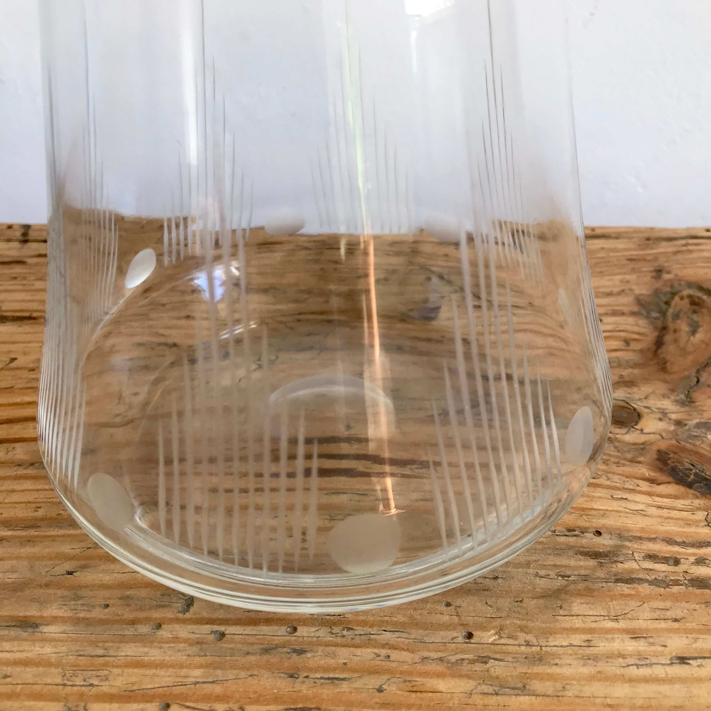Chiseled glass and carafes