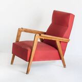 Fauteuil vintage en bois de hêtre et revêtement en eskay. France, années 60