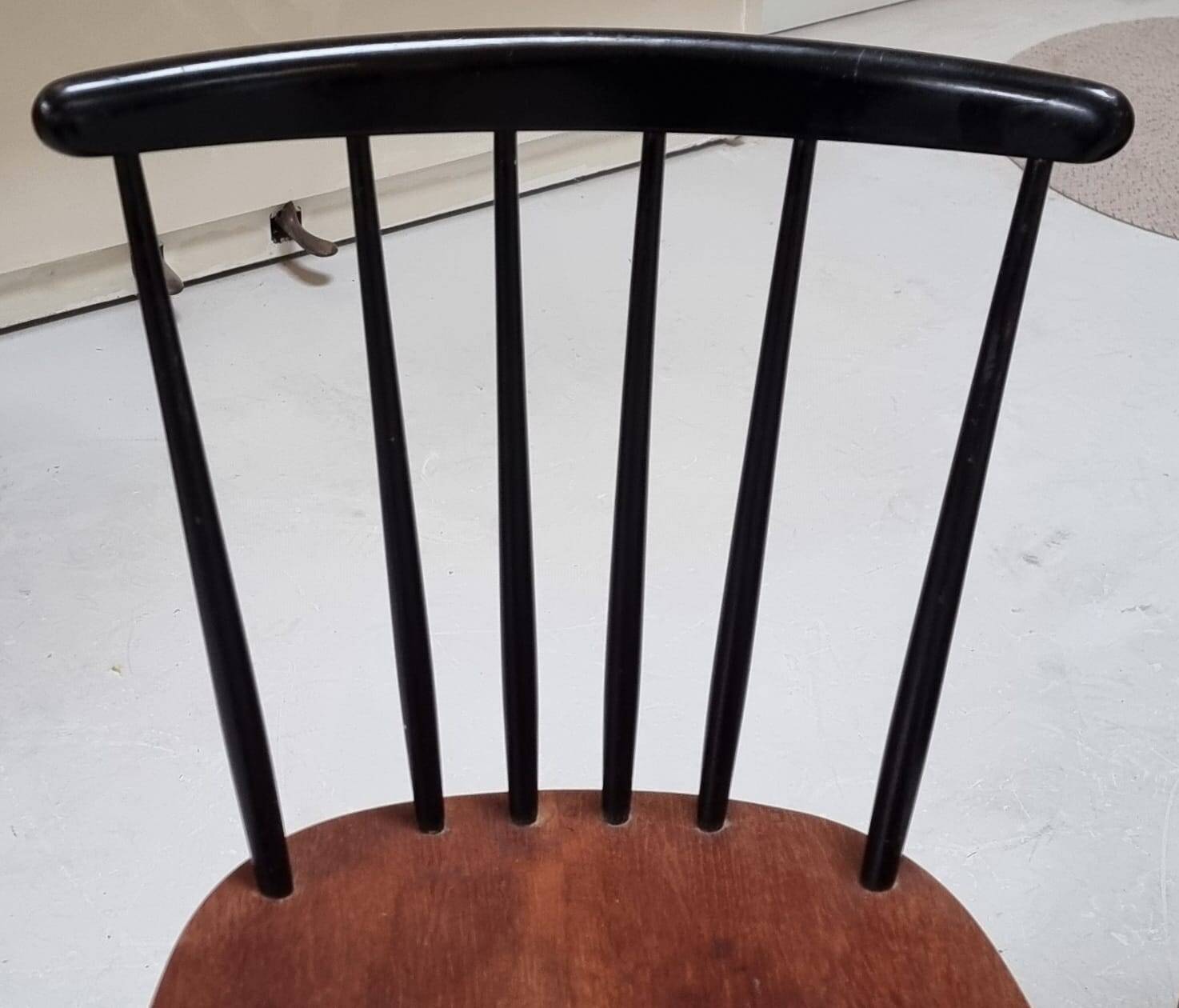 Chaises du milieu du siècle