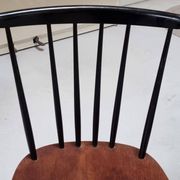Chaises du milieu du siècle