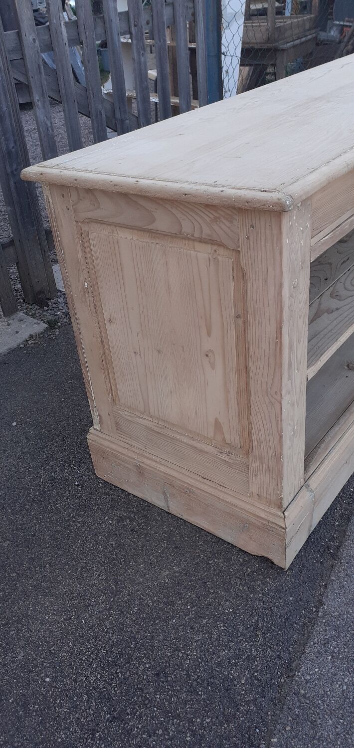 Counter trade furniture