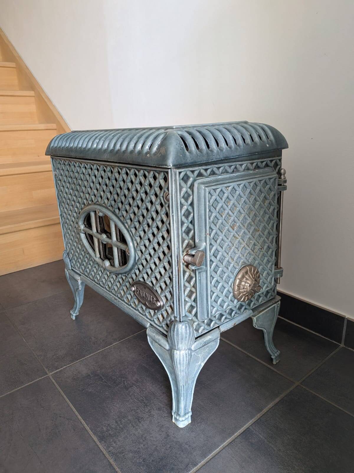 Antique enamelled cast iron stove "Faunus" – renovated