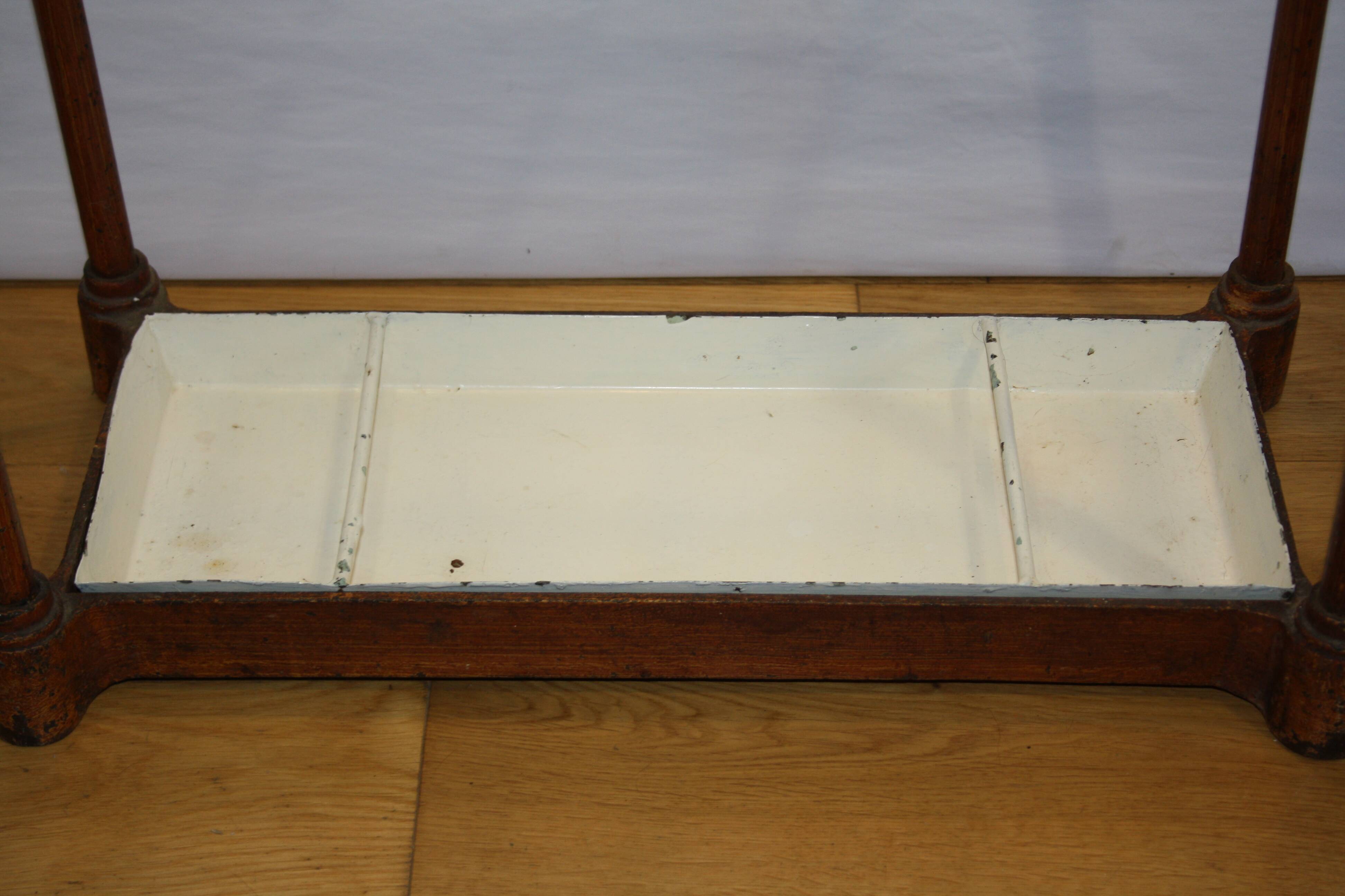 Cast iron umbrella stand