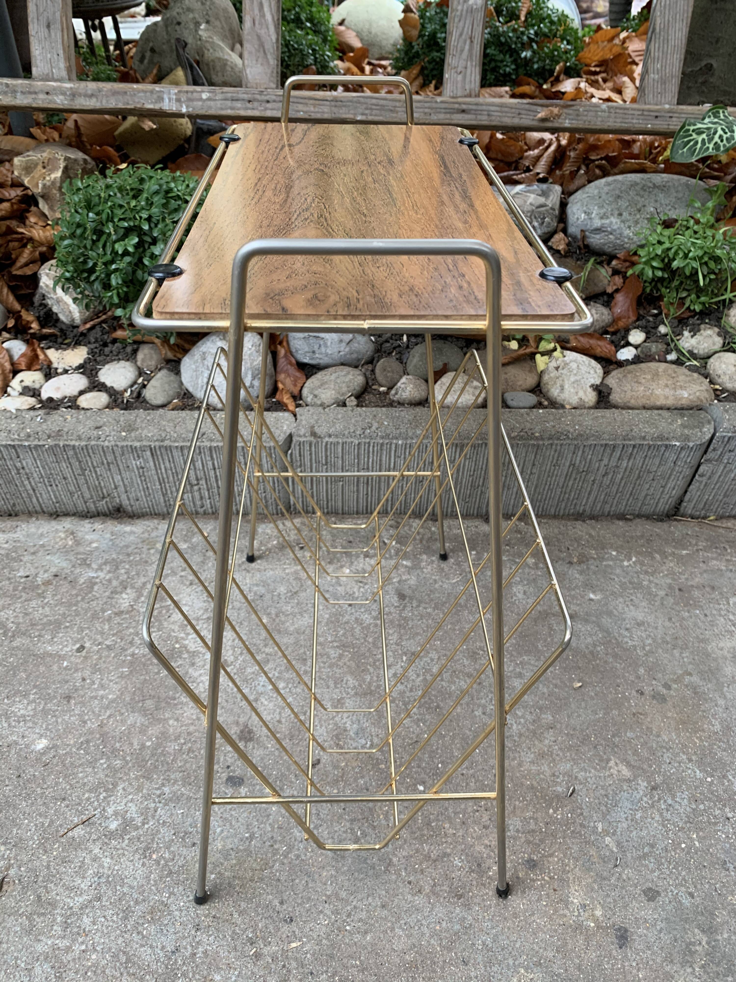 Formica compass foot magazine holder