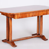 Bureau d’écriture en érable Biedermeier autrichien restauré du 19ème siècle, années 1830