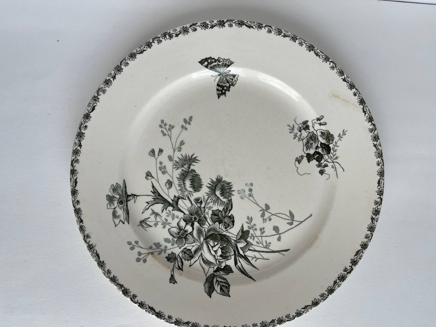 2 Émile Bourgeois iron earthenware flat plates