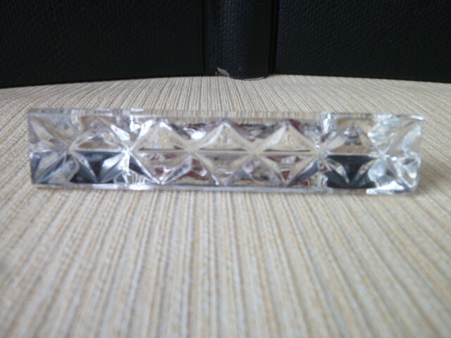 Box of 12 lead crystal knife holders