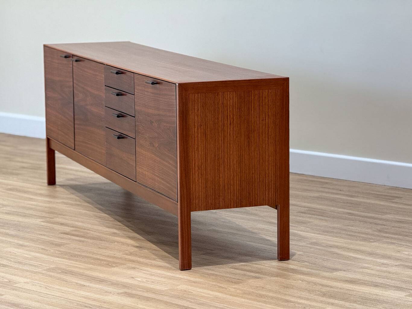 Rosewood sideboard (Robert Heritage for Meredew)