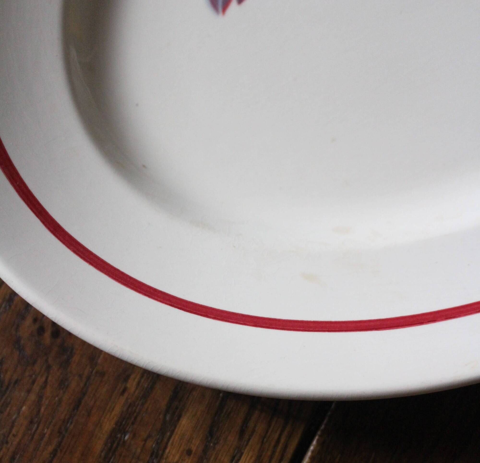Oval plate Red rose blue Sobral Digoin Sarreguemines Art Deco