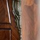 Curved Regency-style commode in mahogany marquetry.