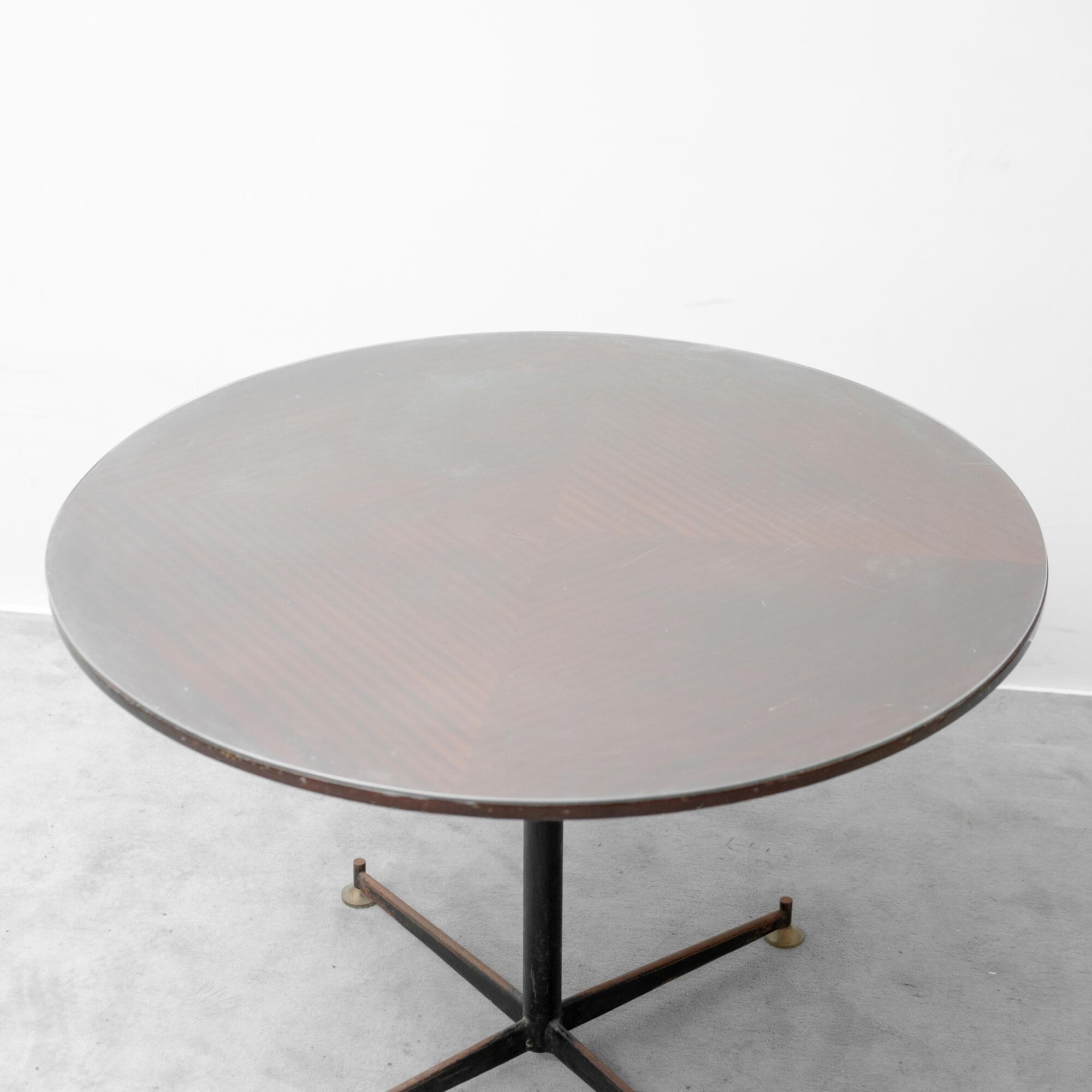 Vintage round table in wood and glass with metal base, 1970s modernist
