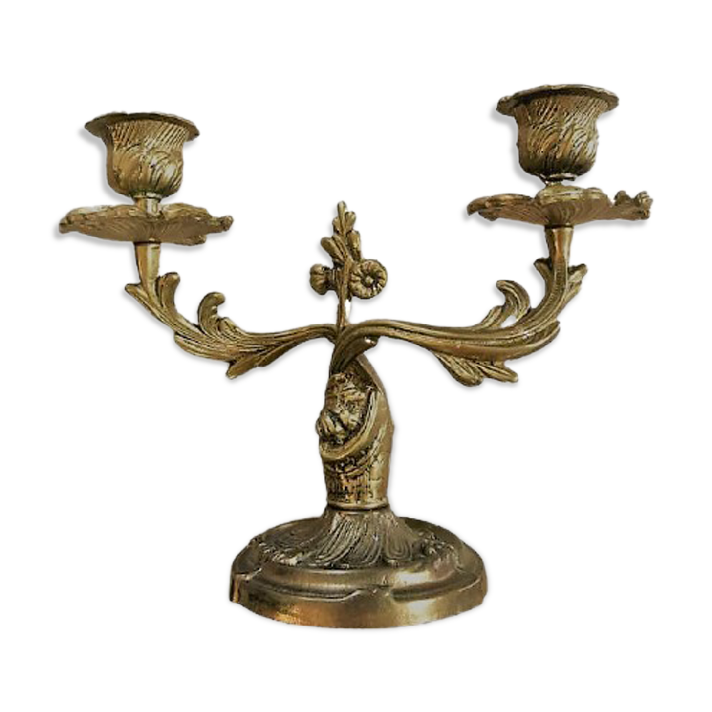 Two-pointed bronze chandelier