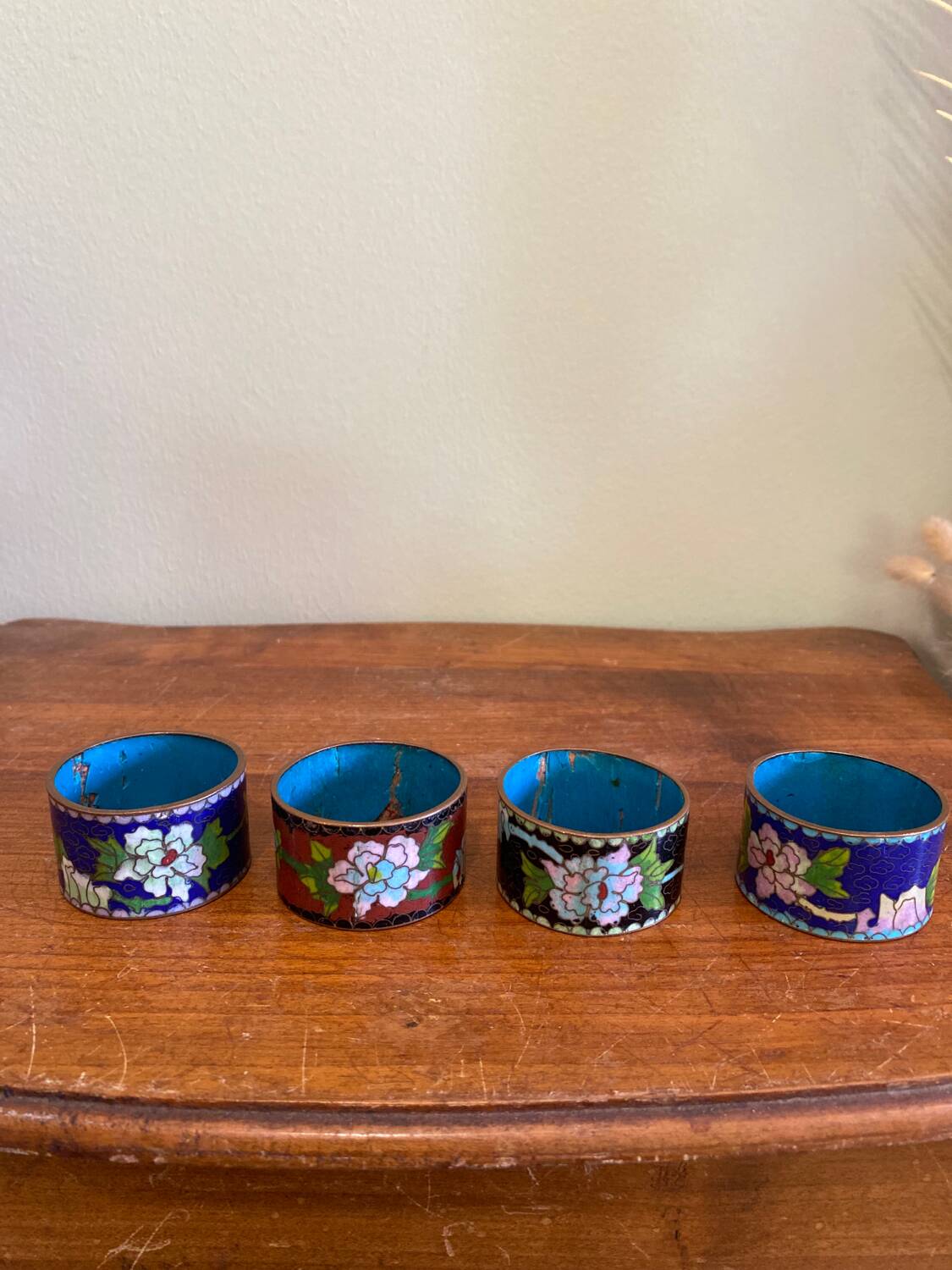 Decorated napkin rings