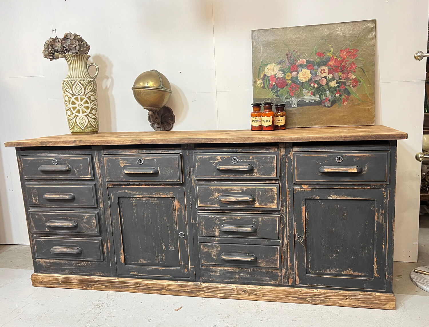 Ancien meuble d’atelier