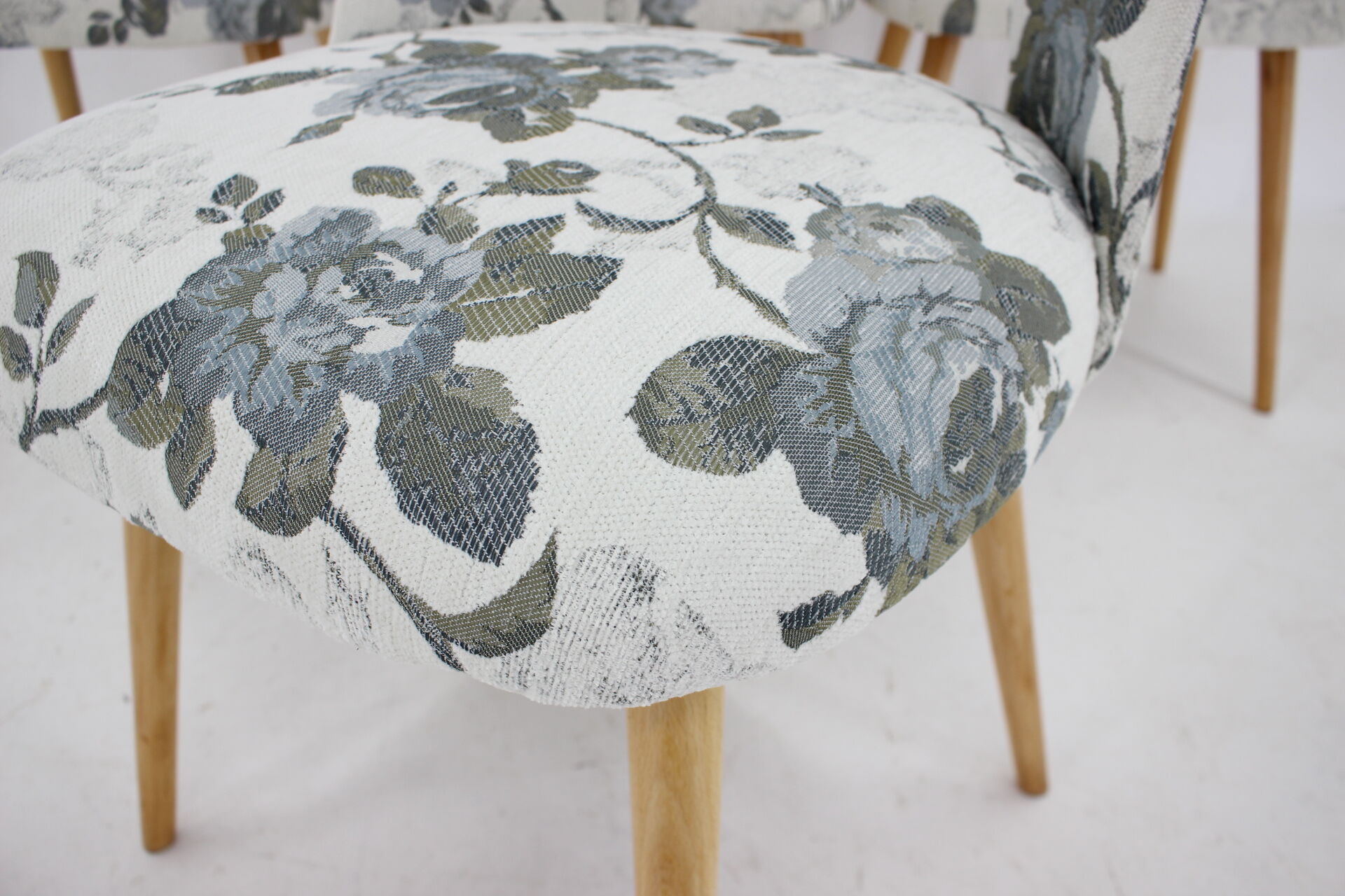 1960s Set of Four Oswald Haerdtl dining Chairs in Fabric ,Czechoslovakia