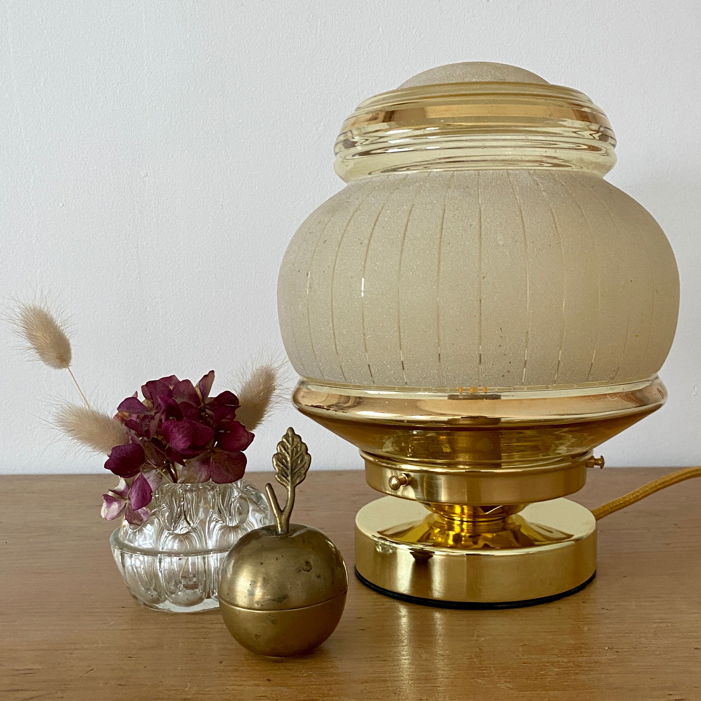 Vintage art deco globe table lamp