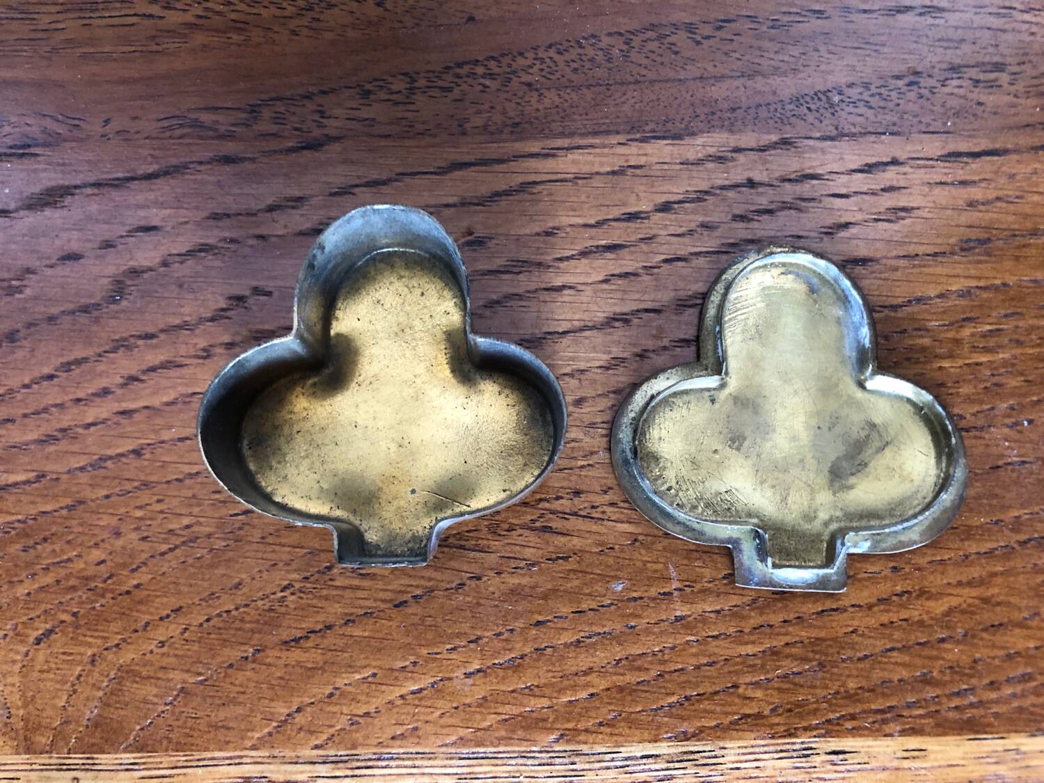 Old Clover Shape Box Brass + Mother-of-Pearl Vintage