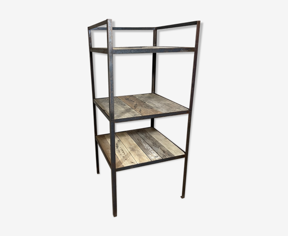 Industrial shelf