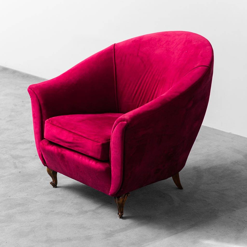 Paire de fauteuils modernistes en velours violet des années 1970