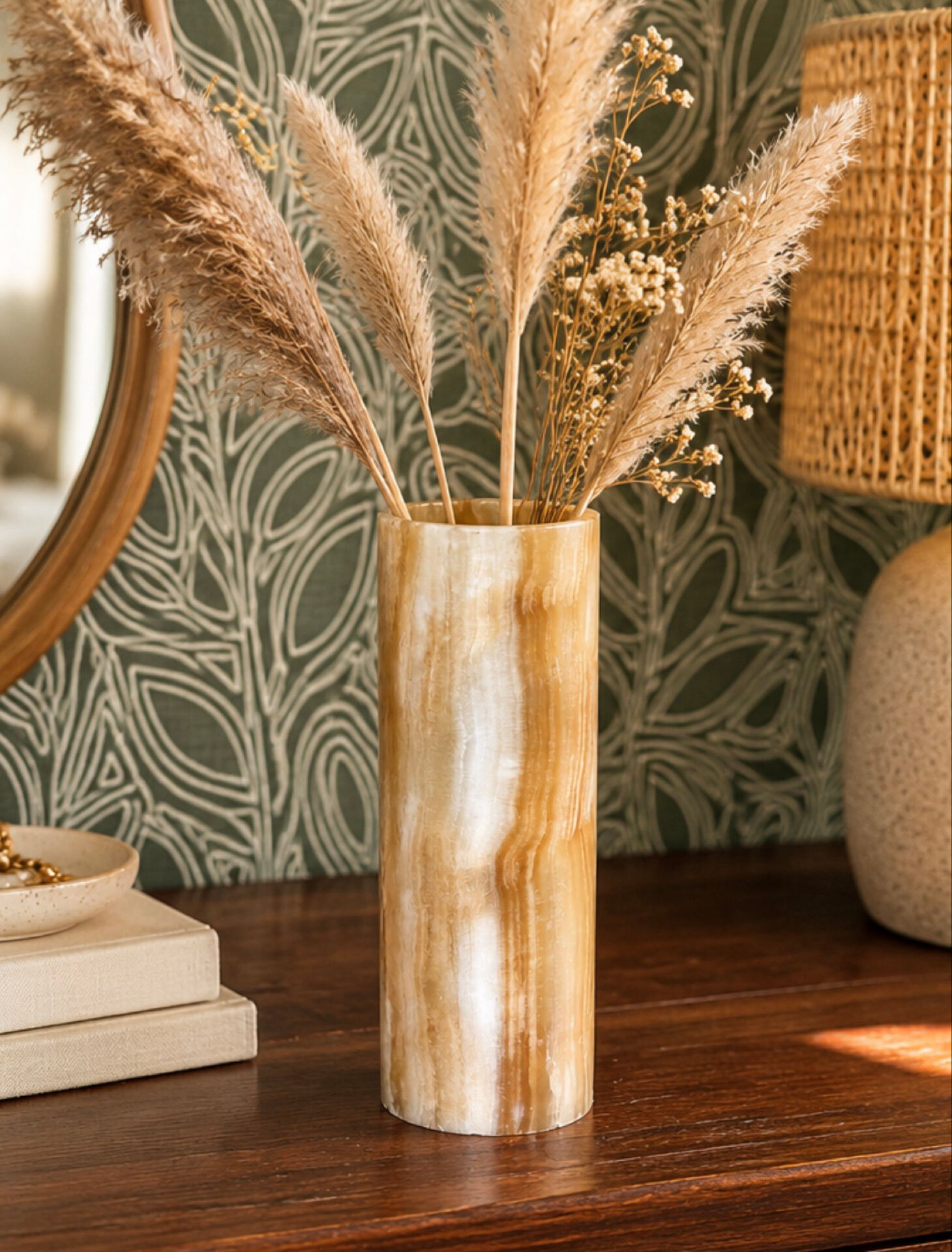 Vintage cylindrical vase in onyx – Veined natural stone