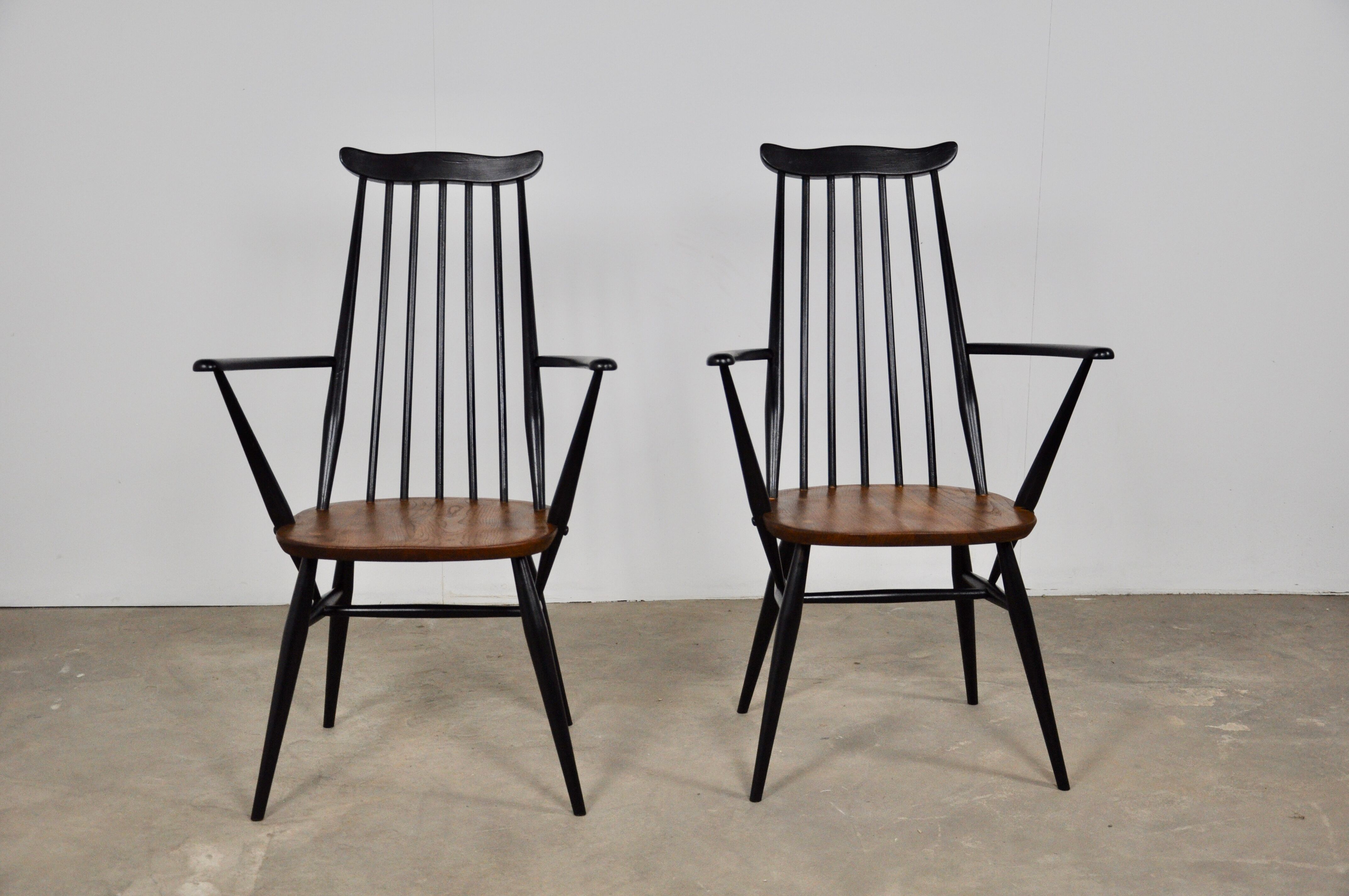 2 fauteuils ercol modèle "goldsmith"