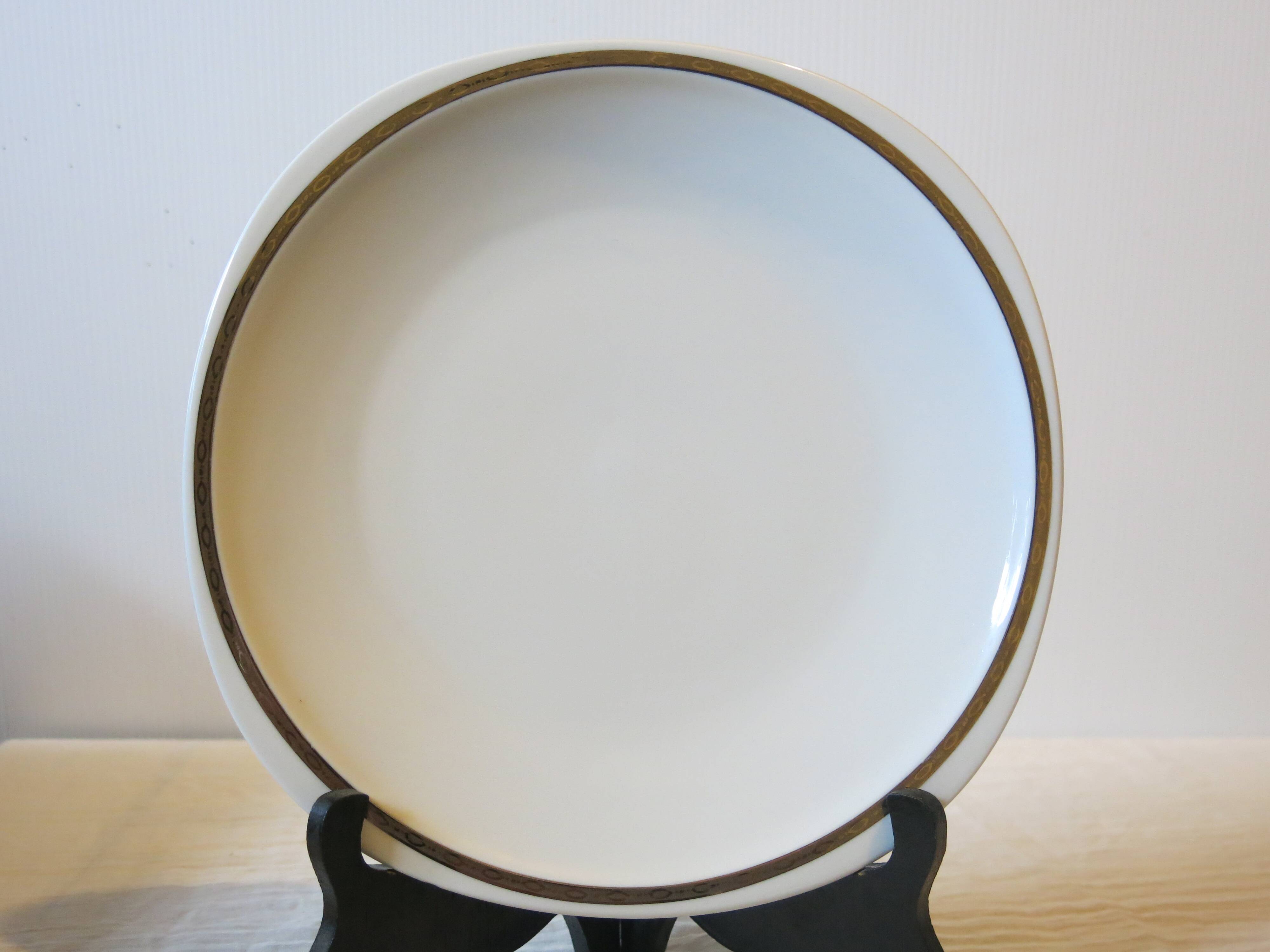 6 Sologne porcelain dinner plates in very good condition