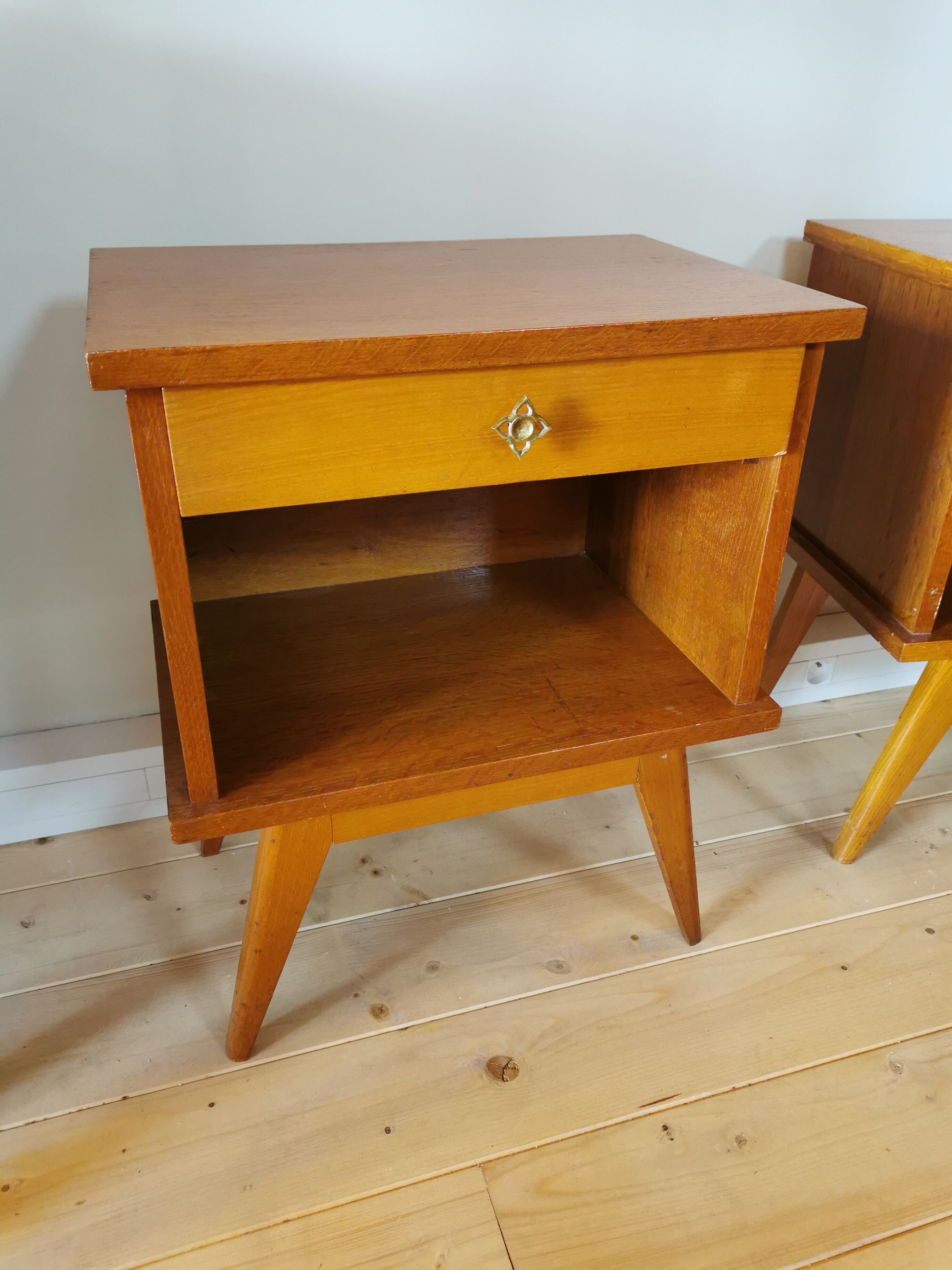 pair of bedsides of the 50s/60s, oak, compass feet
