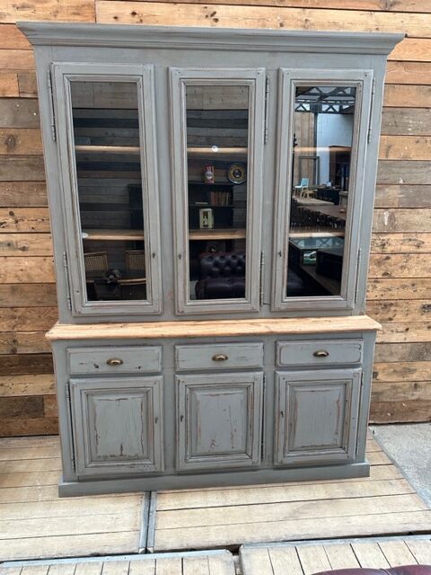 Oak vessel with grey patina