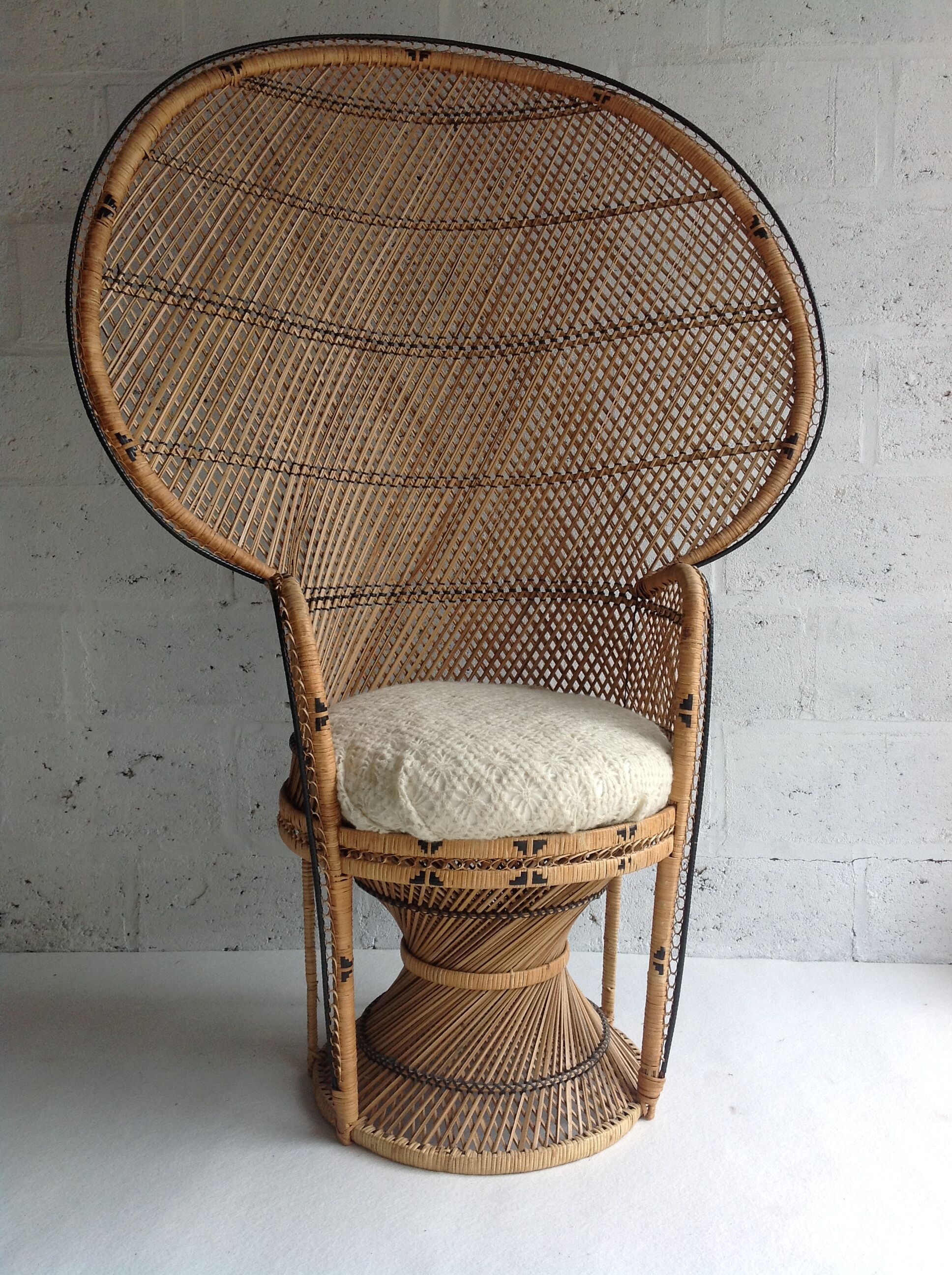 Emmanuelle chair