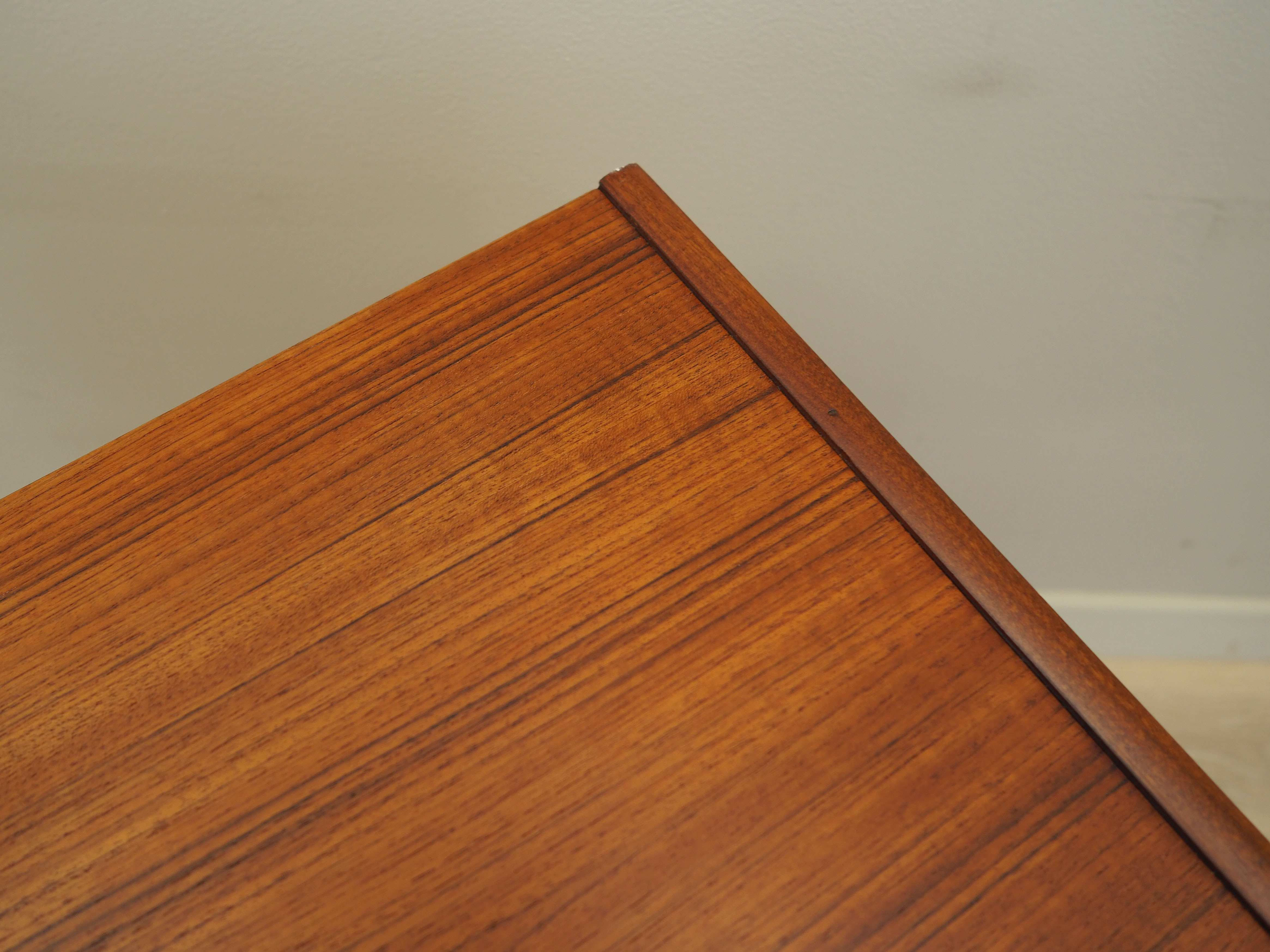 Commode en teck, design danois, années 1970, fabrication: Danemark