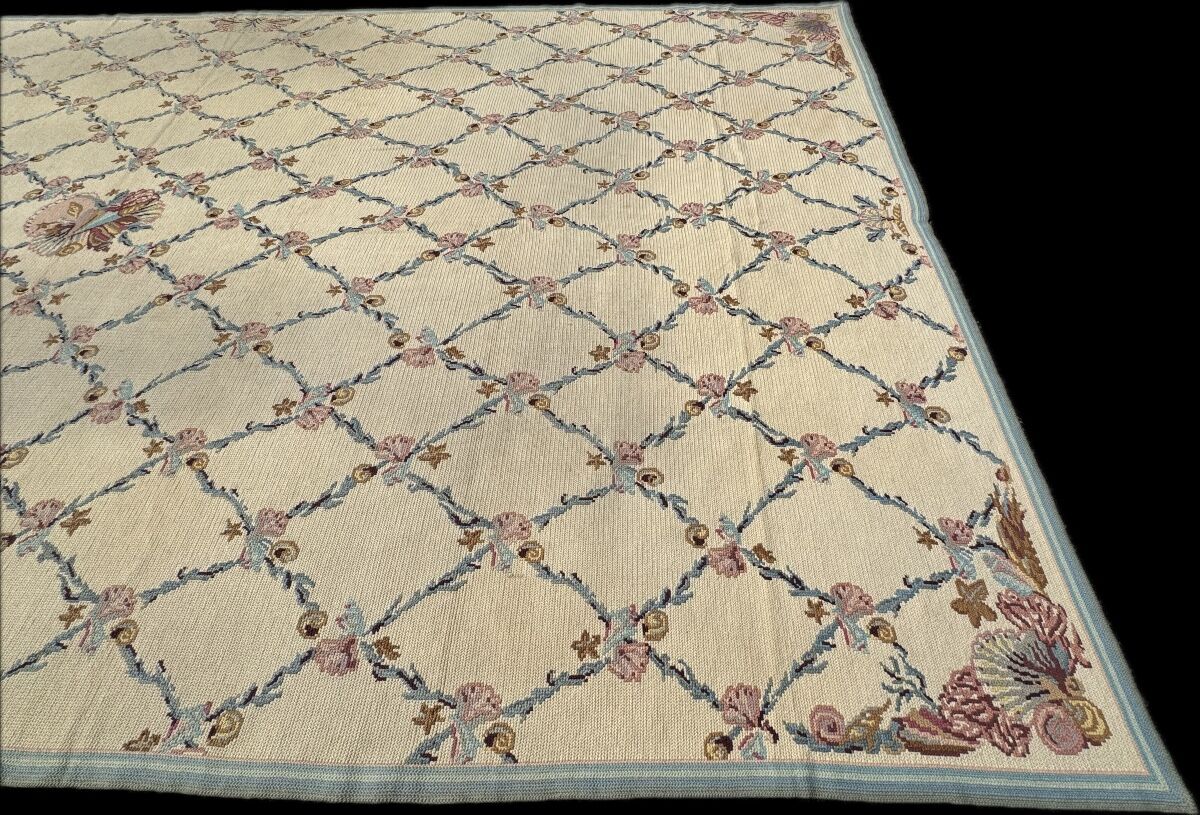 Rug with small dots 500x280 cm