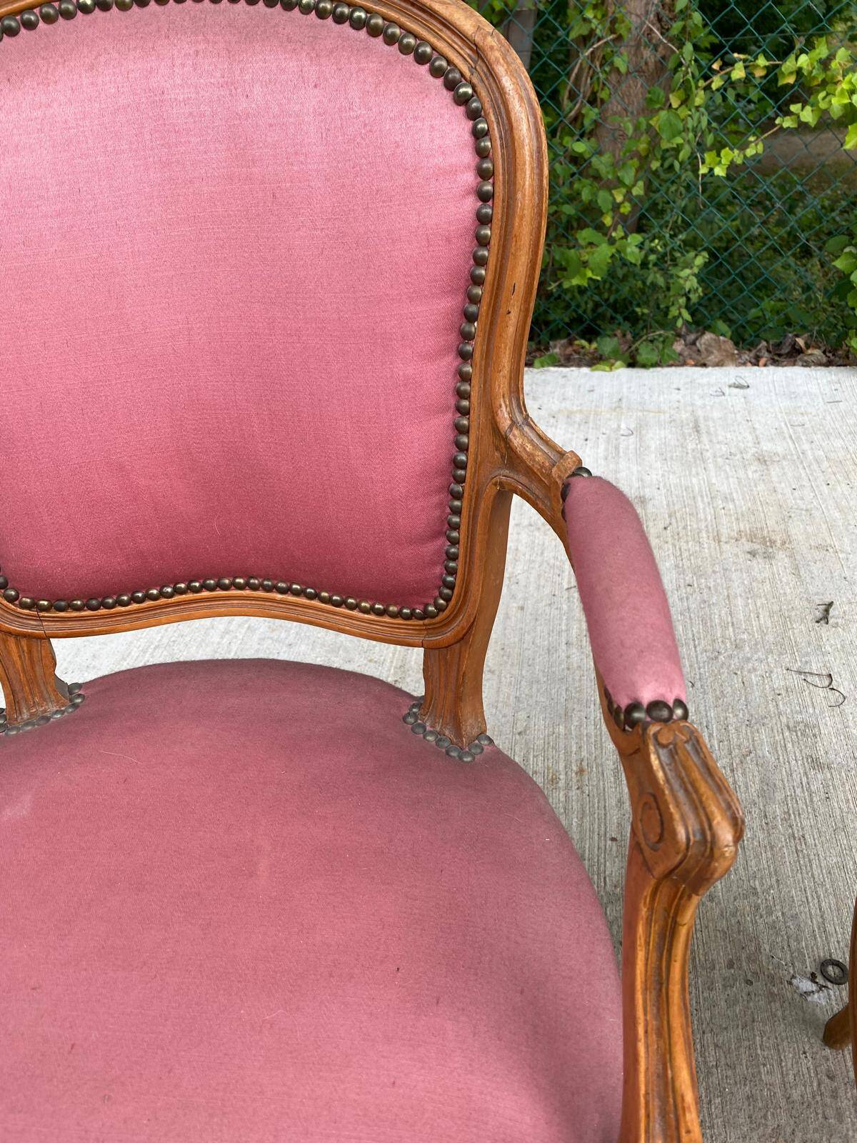 2 armchairs, Louis XV style in pinkish red silk