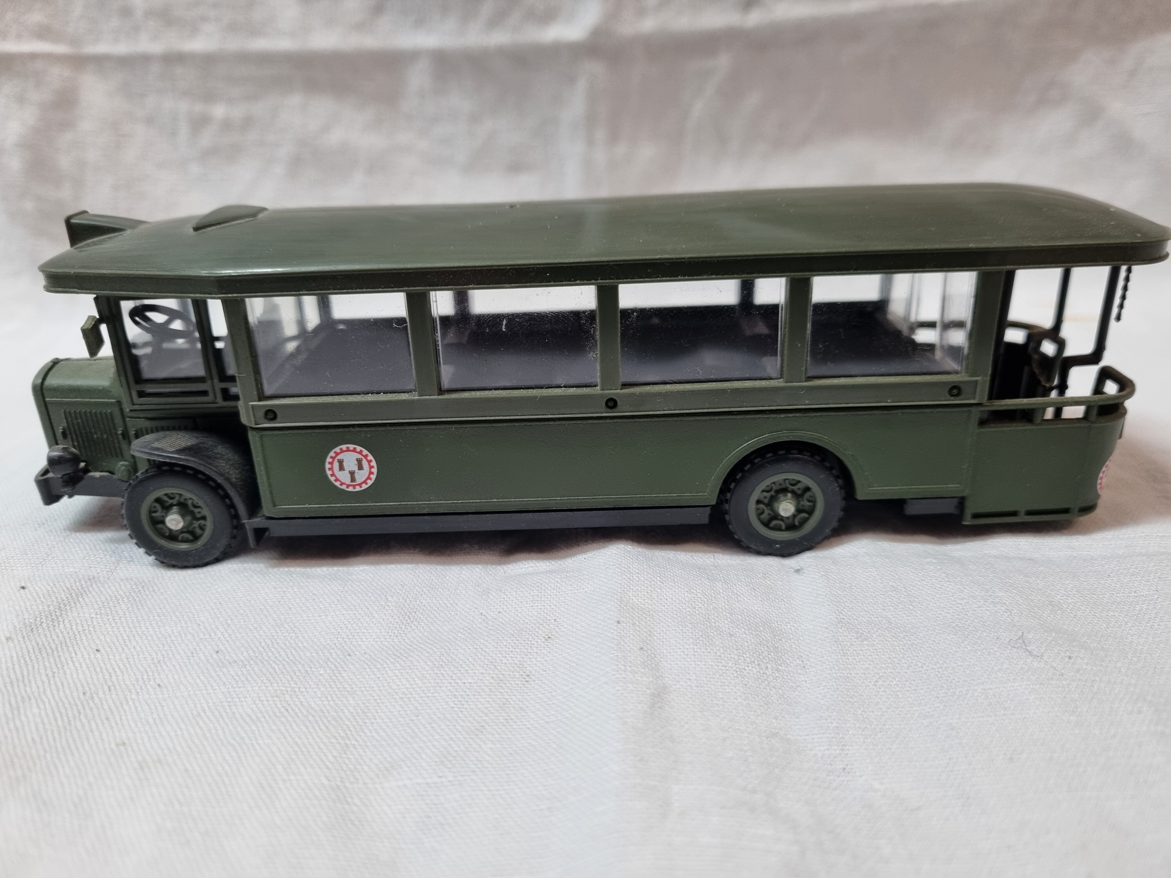 Renault bus, model 1934, Solido