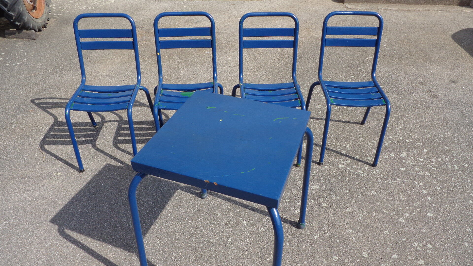 Ensemble 4 chaises & table