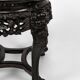 Sellette Asiatique en bois sculpté de Démons, plateau en marbre, Indochine, circa 1880