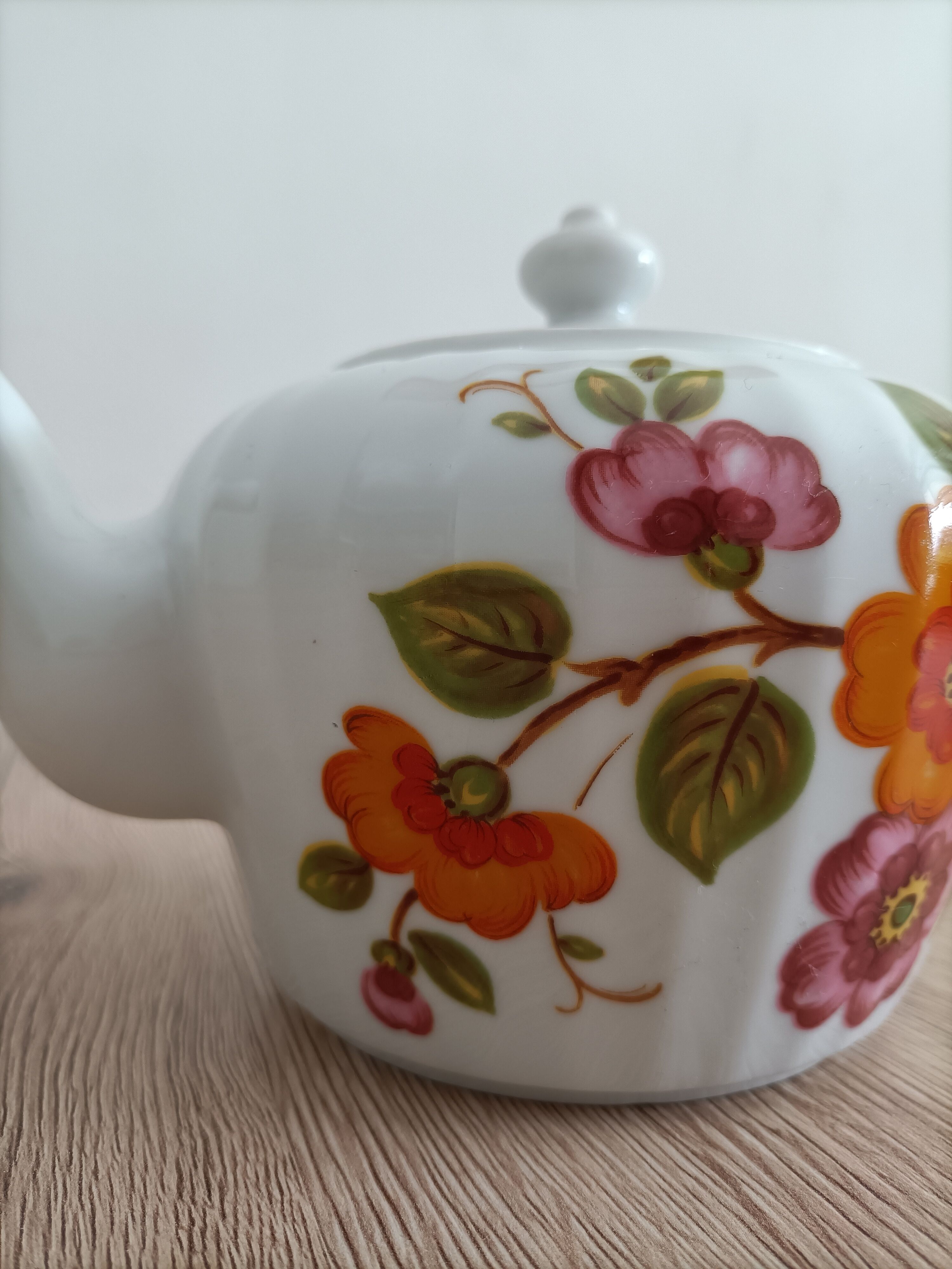 Vintage teapot 70s in German porcelain