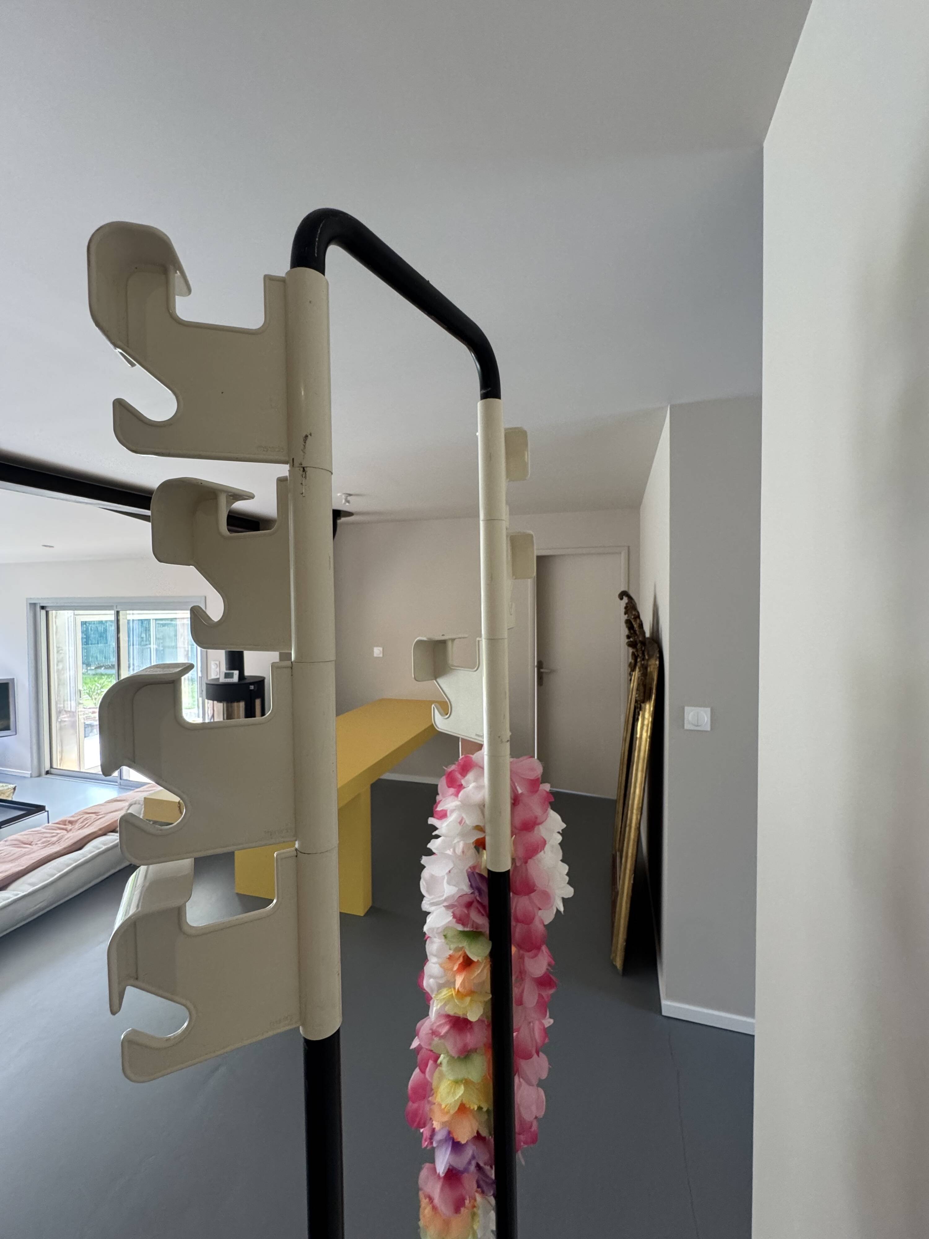 Coat rack Manade signed by Jean-Pierre Vitrac