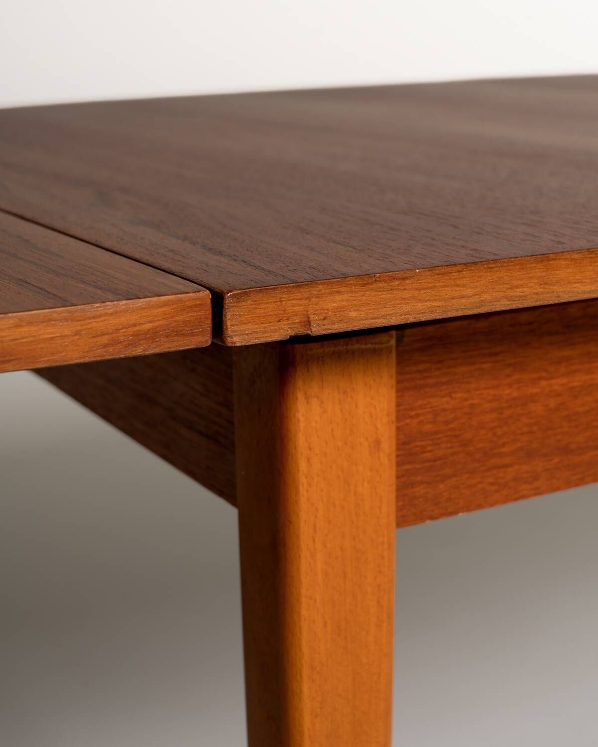 Scandinavian extendable teak and beech dining table, 1950s-60s