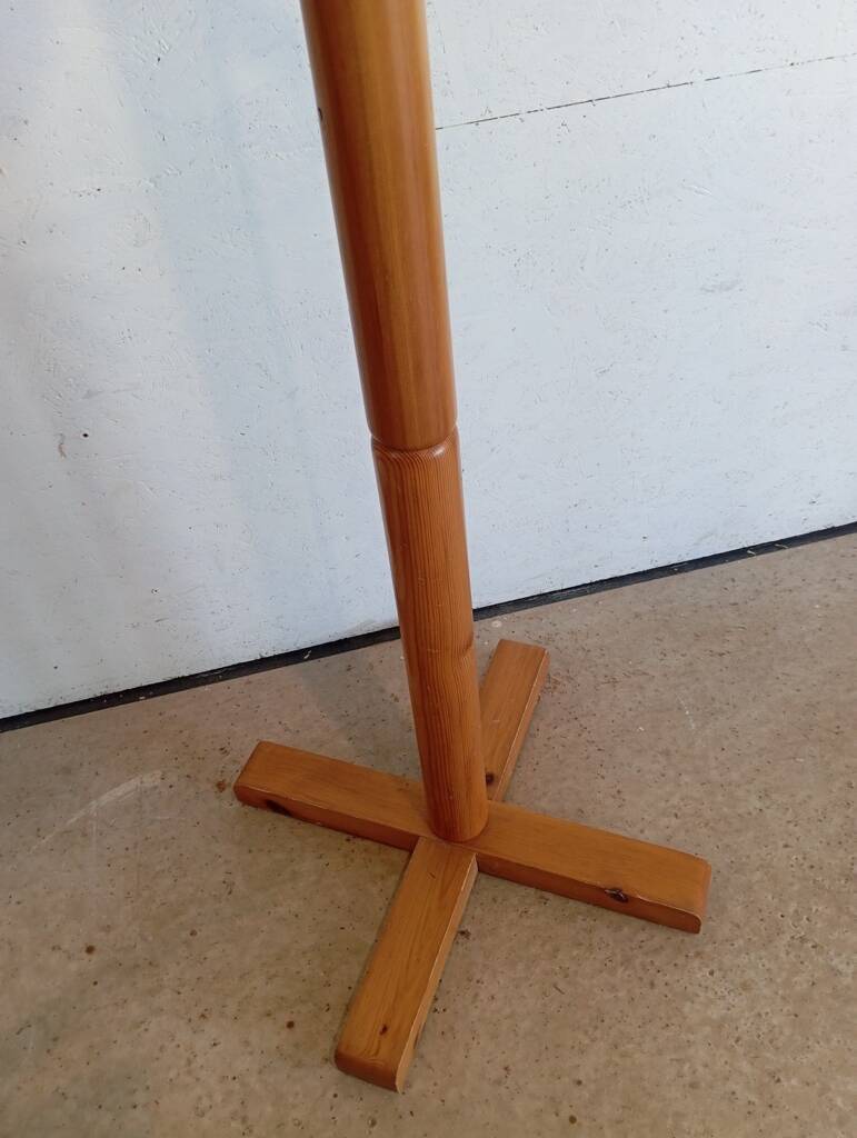 70s pine coat rack DLG Les Arcs