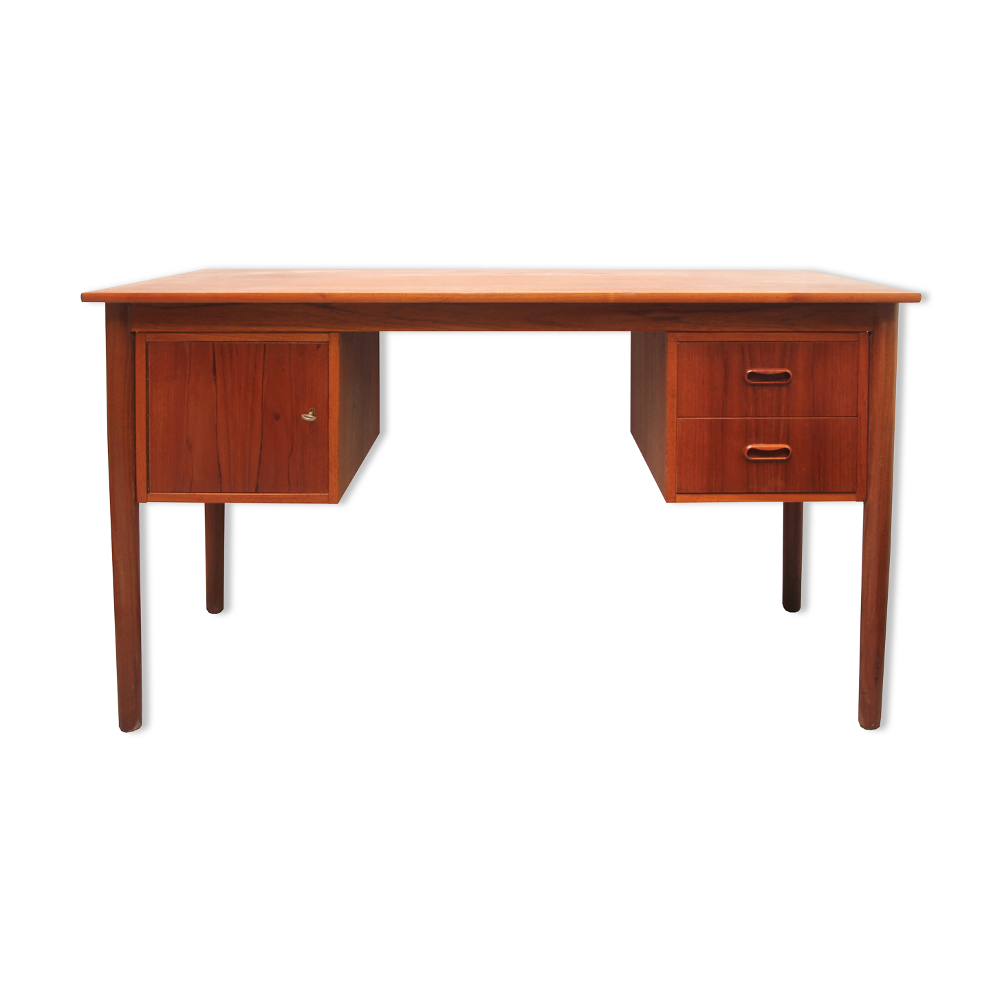 1960s desk in teak, Design P.B.J. Denmark