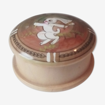 Original rabbit wooden candy