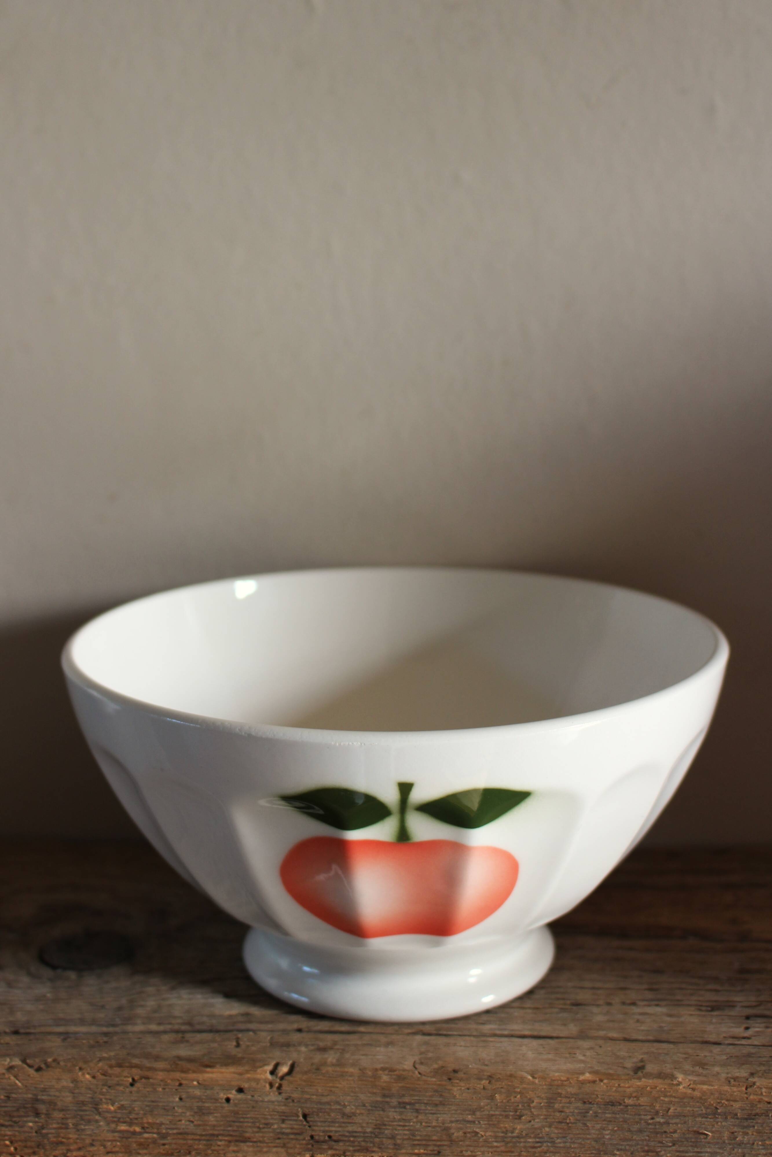 Large vintage apple ribbed footed bowl