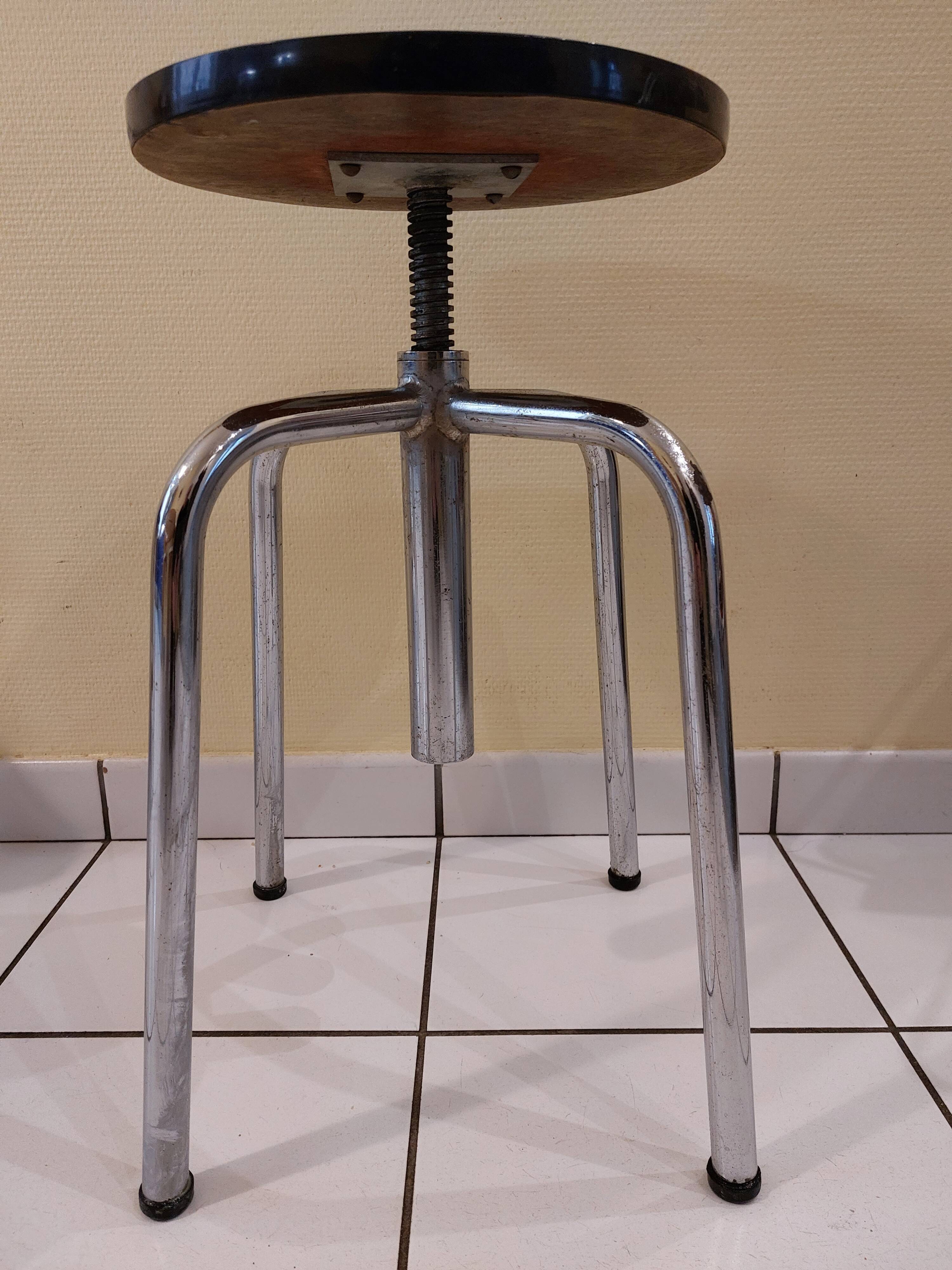 Tubular stool chrome adjustable seat in green formica