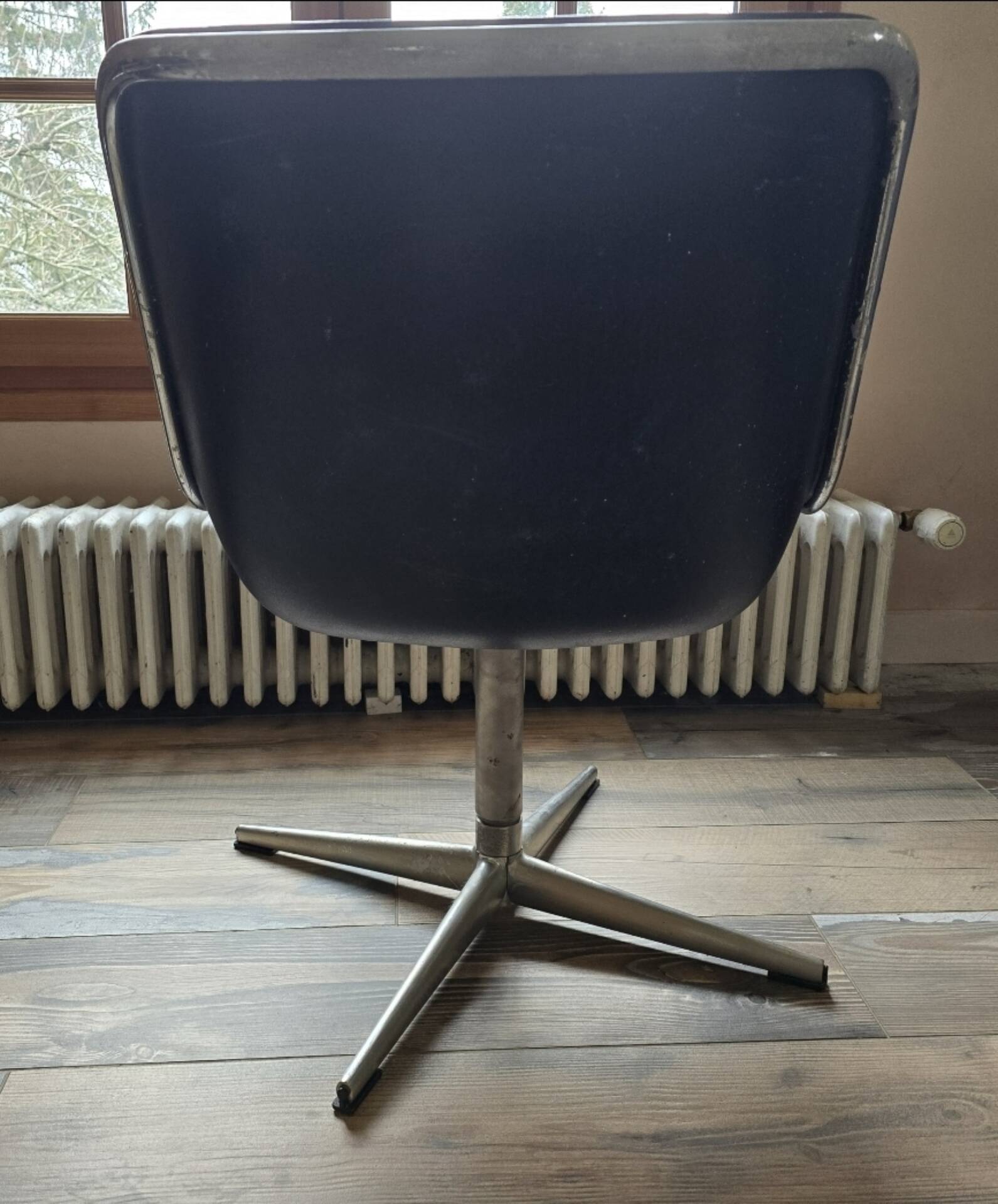 Charles Pollock Knoll Brown Leather Office Chair - Without Armrests