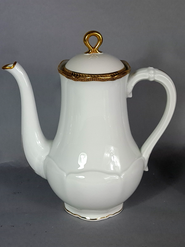 Service café complet 6 personnes porcelaine lotiforme Giraud Limoges C749