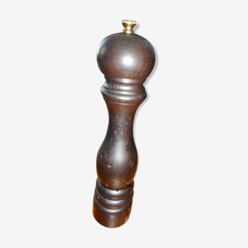 Peugeot pepper mills