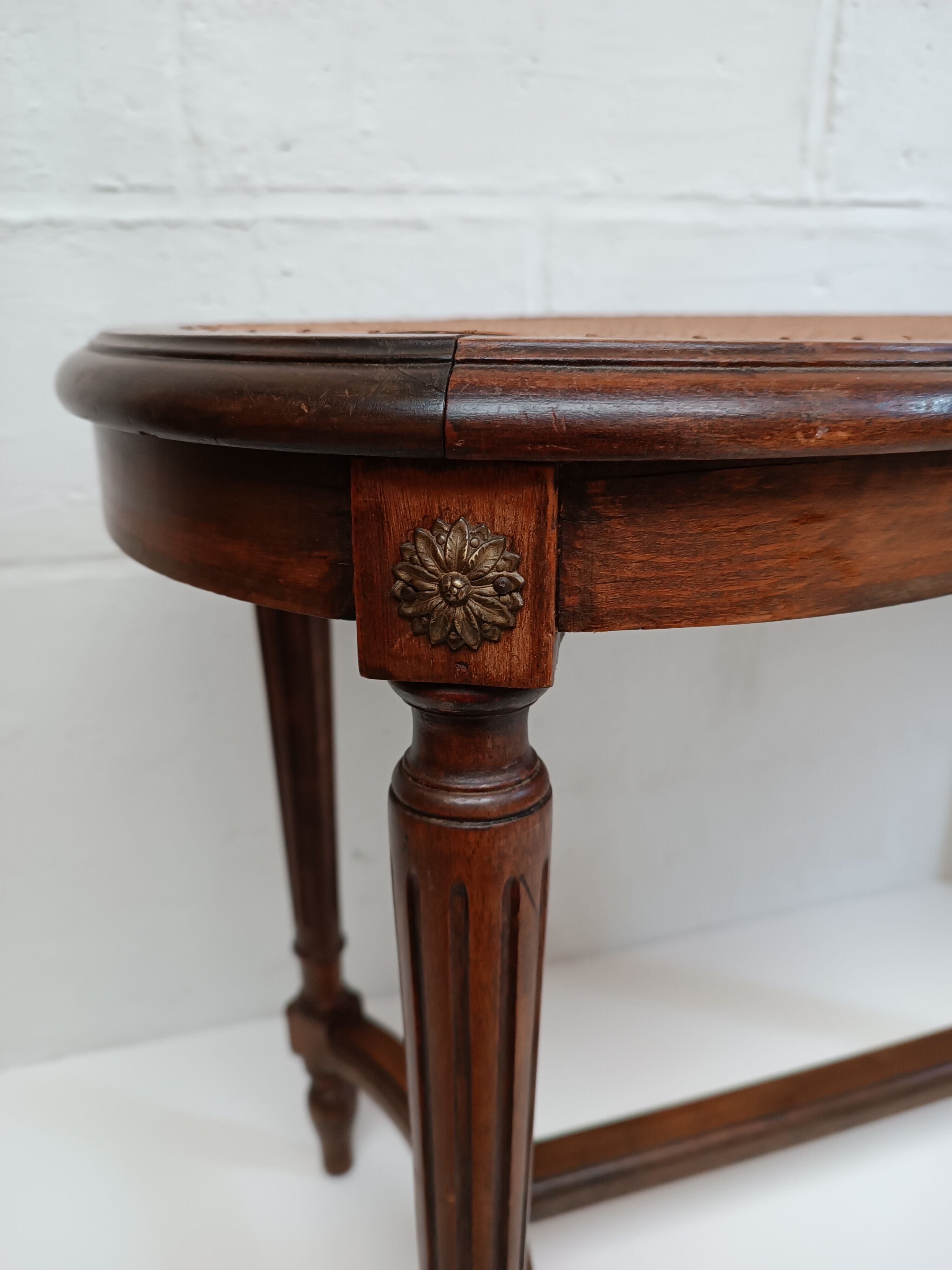 Wooden piano bench and canning
