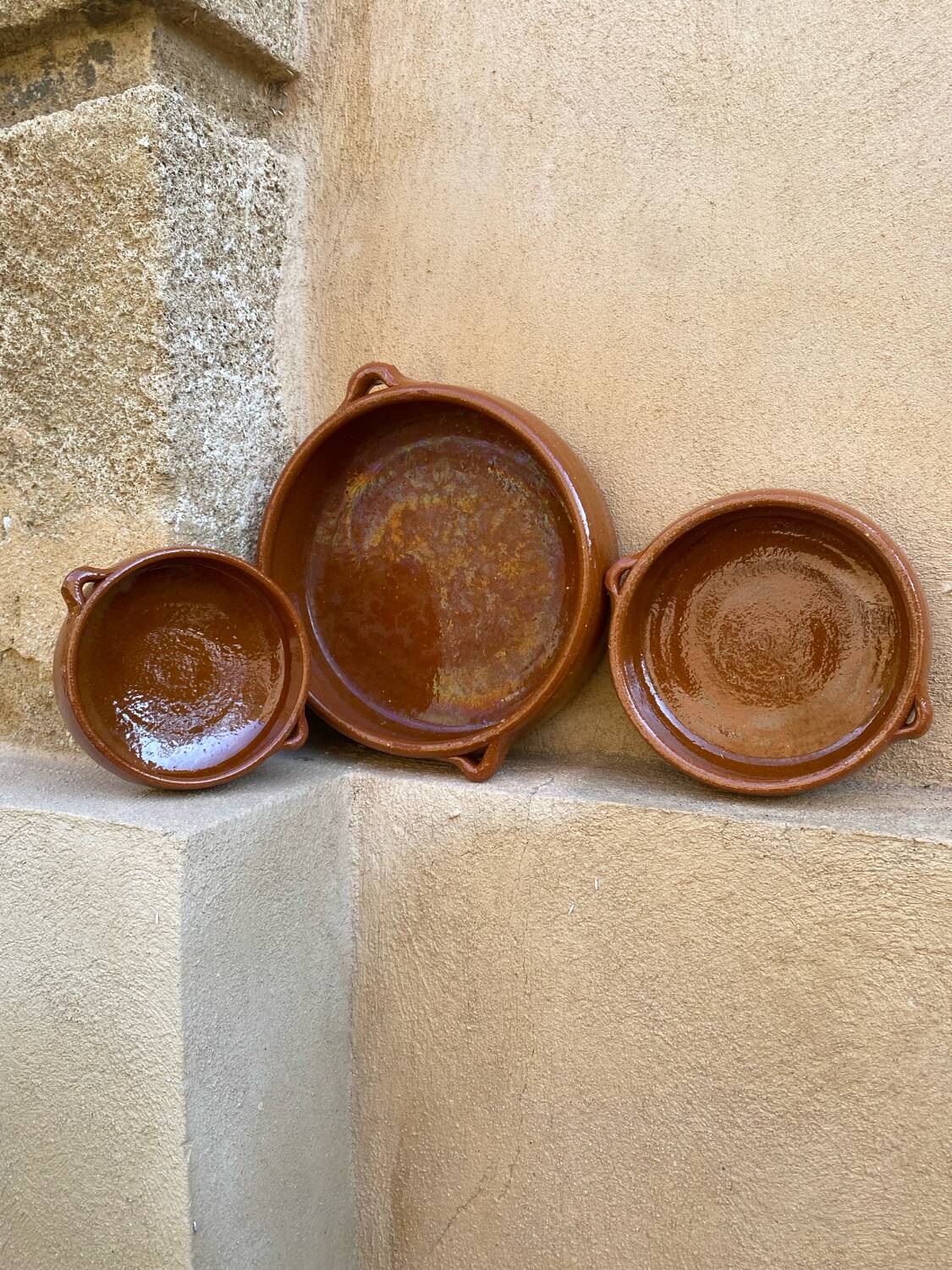 Ensemble de 3 plats en terre cuite