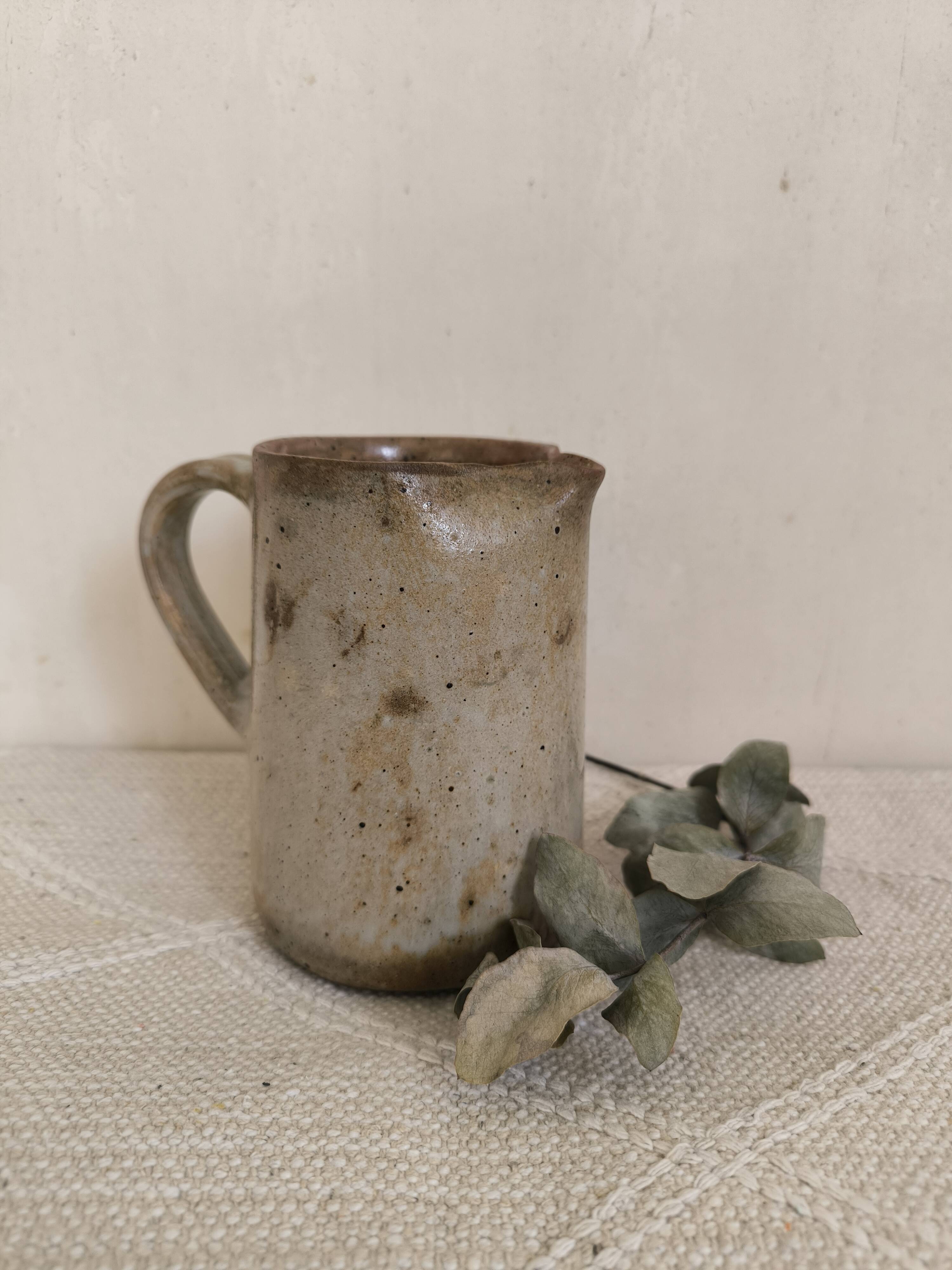 Pichet, pot à lait vintage en grès