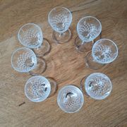8 petits verres à liqueur vintages